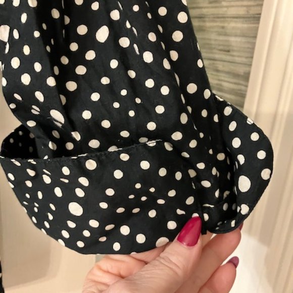 JM COLLECTION - Size 14 - Black Top w/ White Polka Dots - 3/4 Length Roll Cuff - Picture 4 of 6